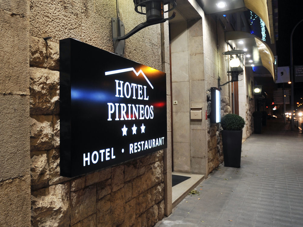 Hotel Pirineos Фігерас Екстер'єр фото